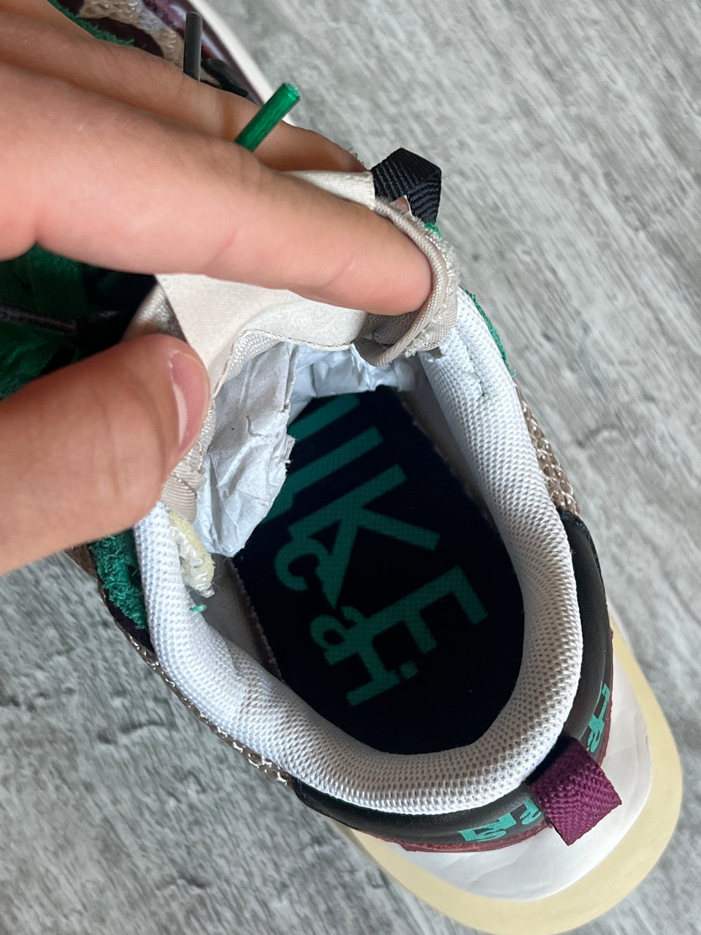 Buty Nike Sacai Vaporwaffle Villain Red Neptune Green