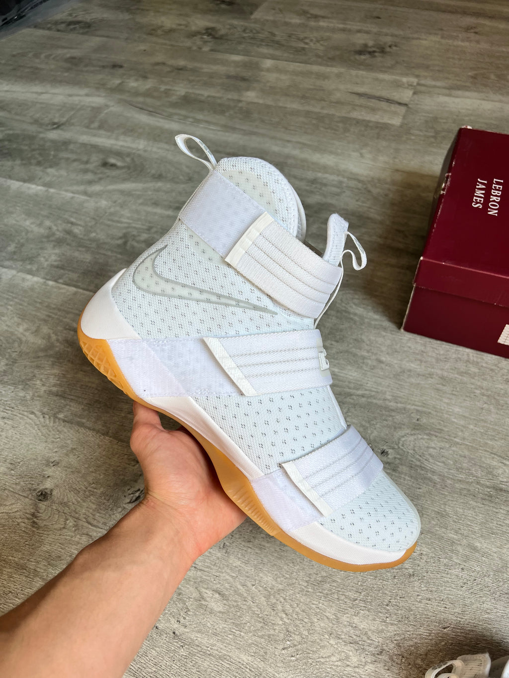 Buty Nike Lebron Zoom Soldier 10 Strive For Greatness