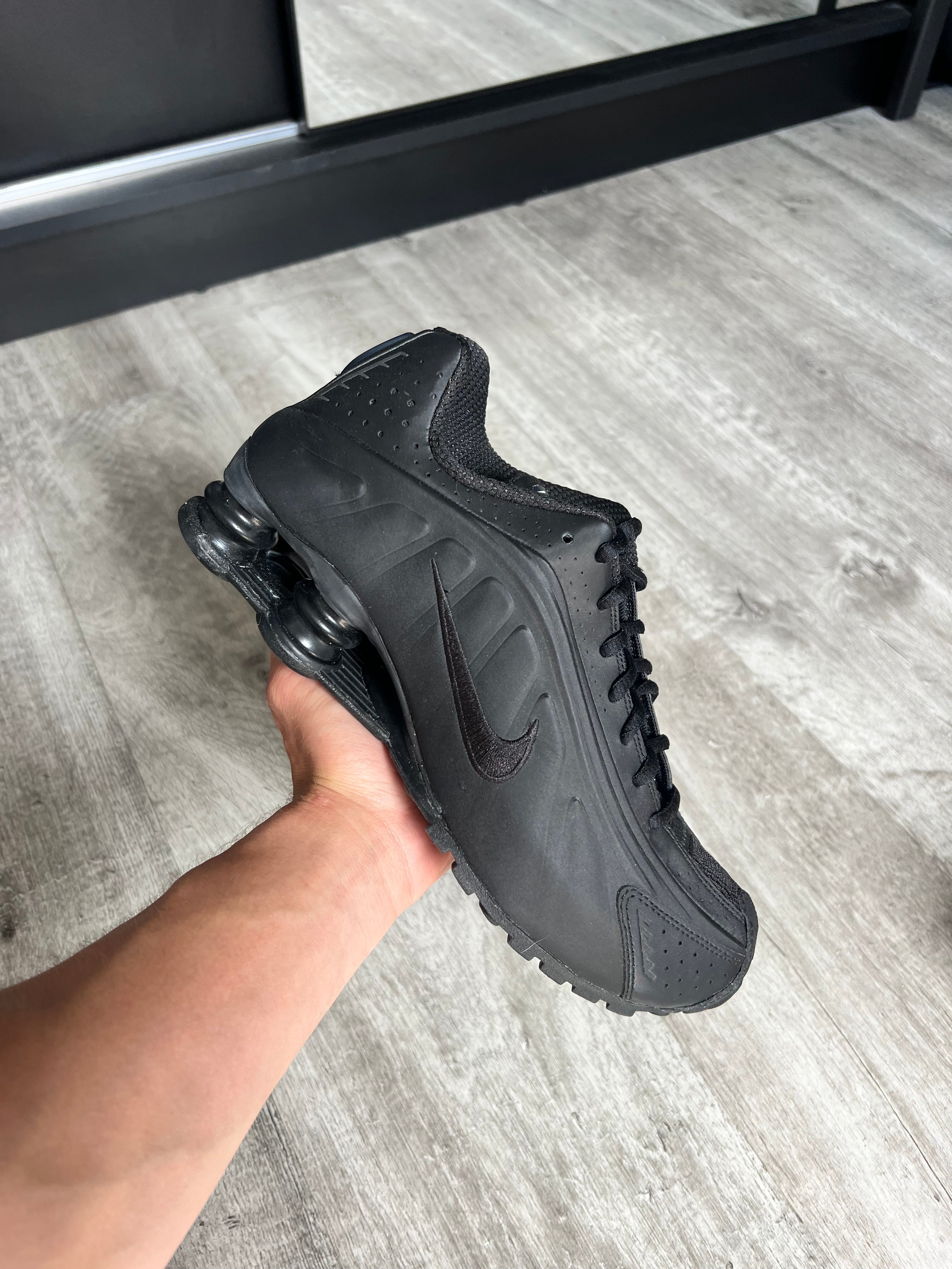 Buty Nike Shox R4 Triple Black Matte