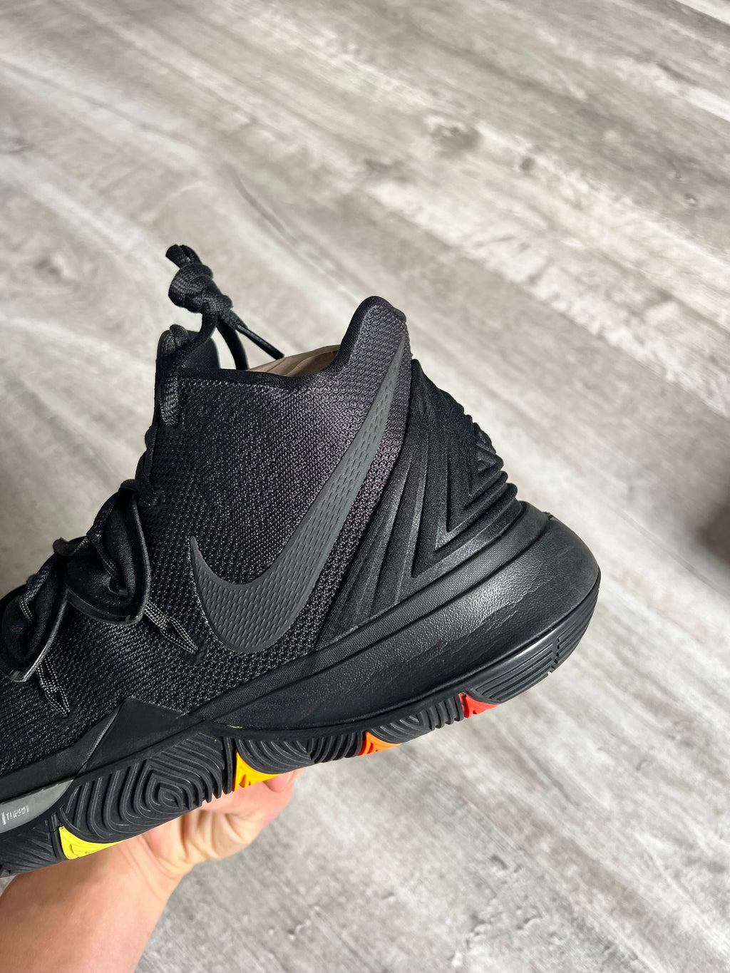 Buty Nike Kyrie 5 Black Rainbow Soles