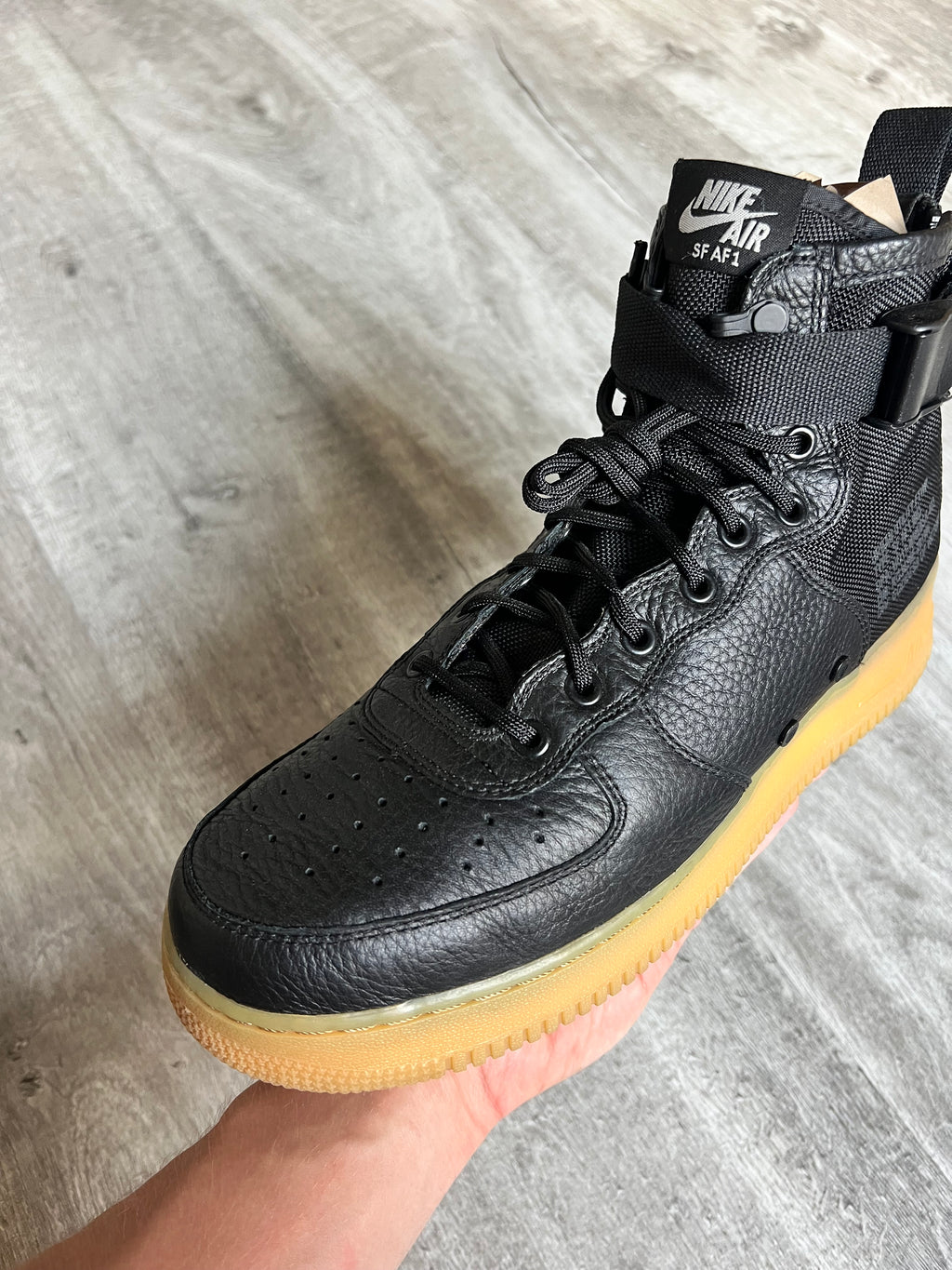 Buty Nike SF Air Force 1 Mid Black Gum