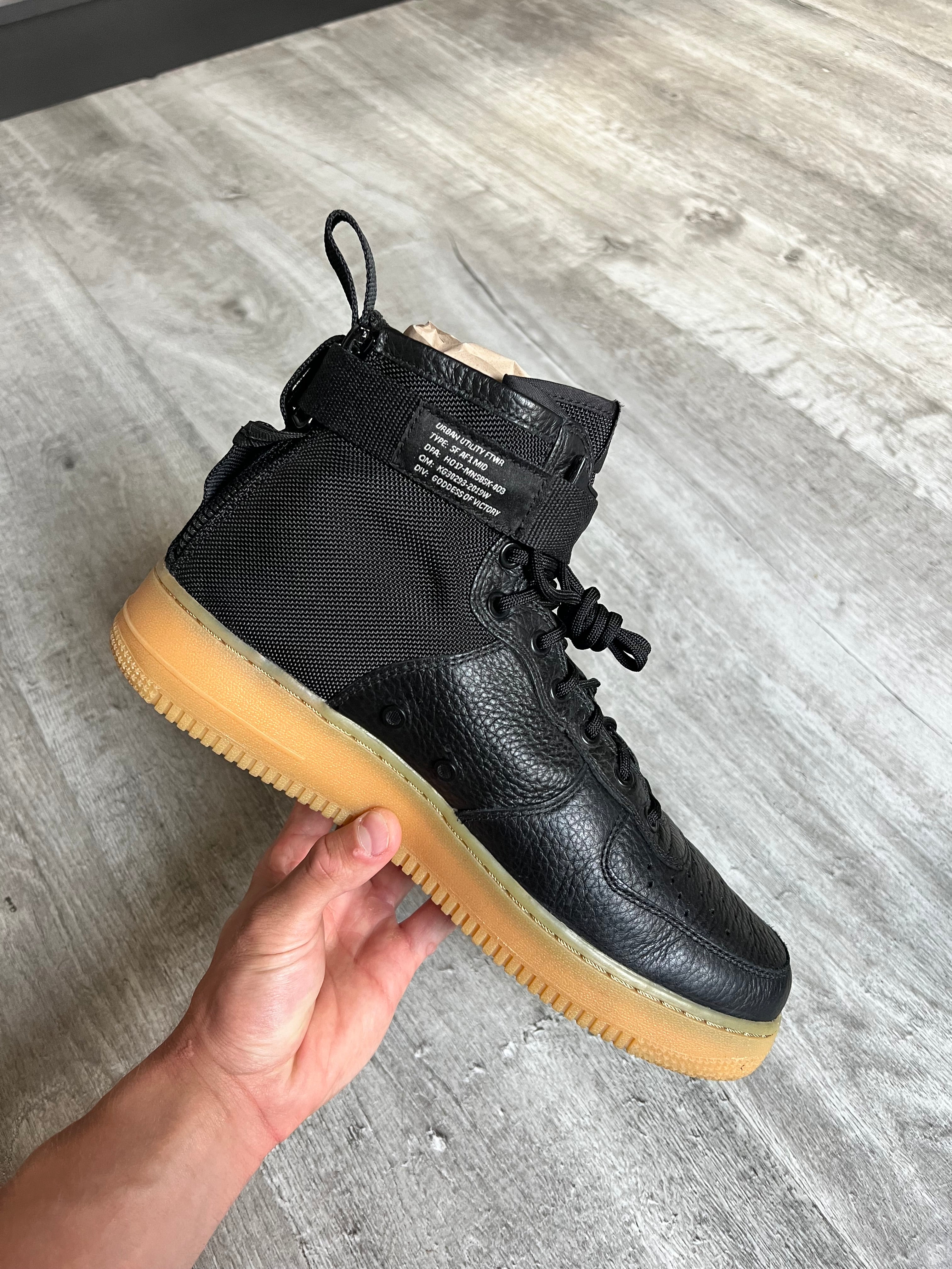 Buty Nike SF Air Force 1 Mid Black Gum