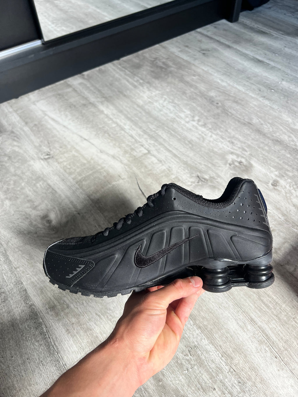 Buty Nike Shox R4 Triple Black Matte
