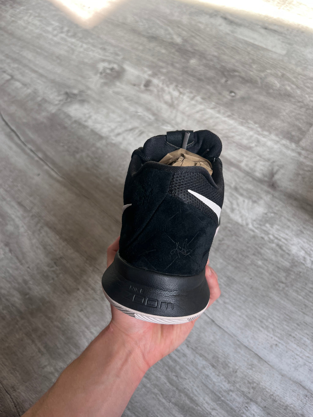 Buty Nike Kyrie 3 Black Suede