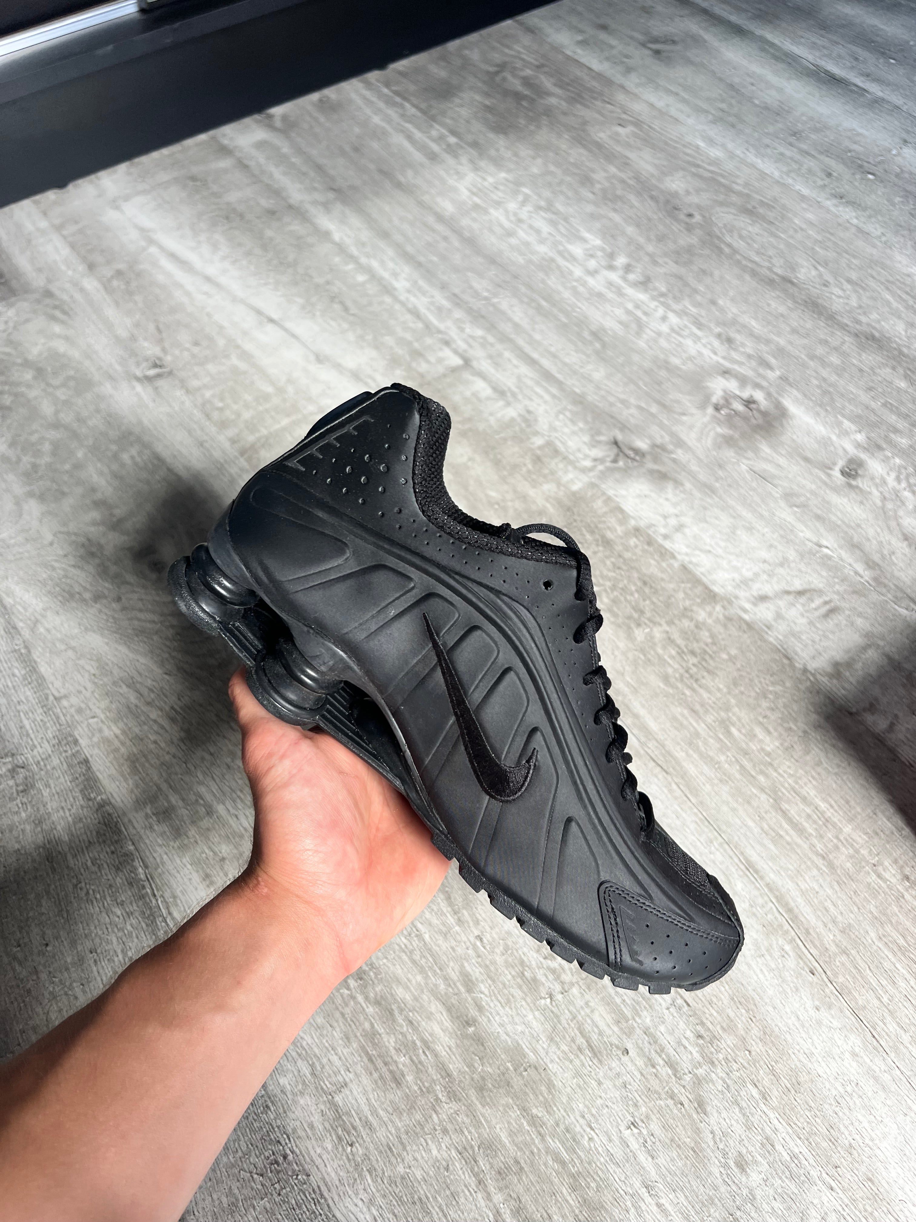 Buty Nike Shox R4 Triple Black Matte