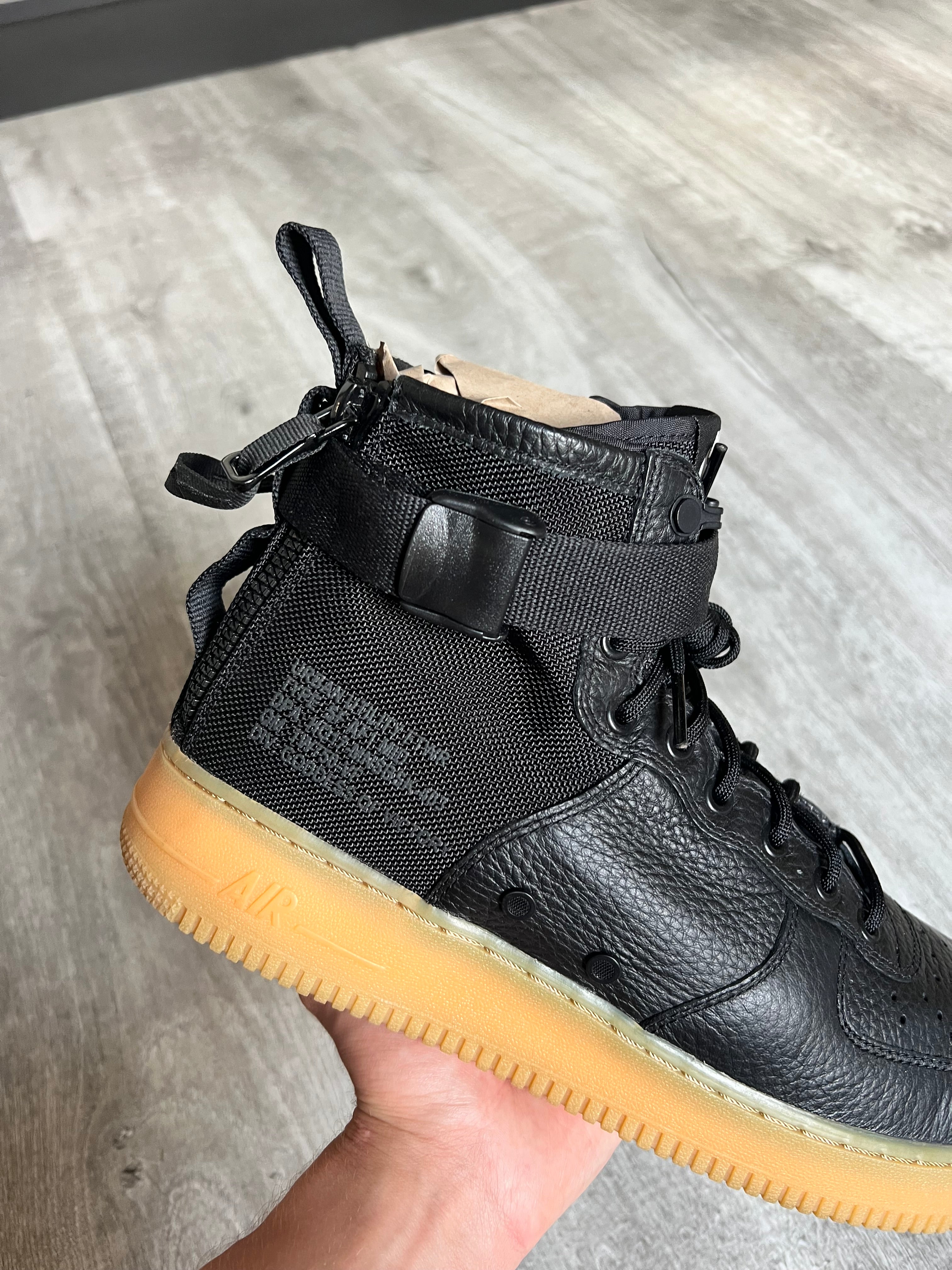 Buty Nike SF Air Force 1 Mid Black Gum