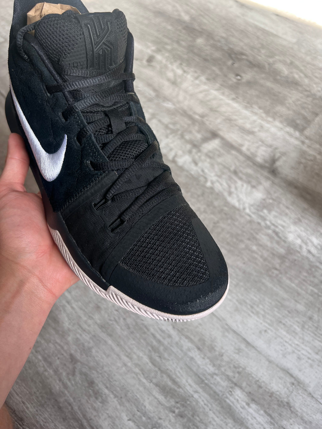 Buty Nike Kyrie 3 Black Suede