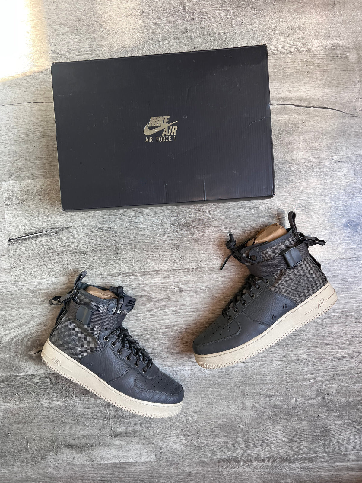 Buty Nike SF Air Force 1 Mid Dark Grey