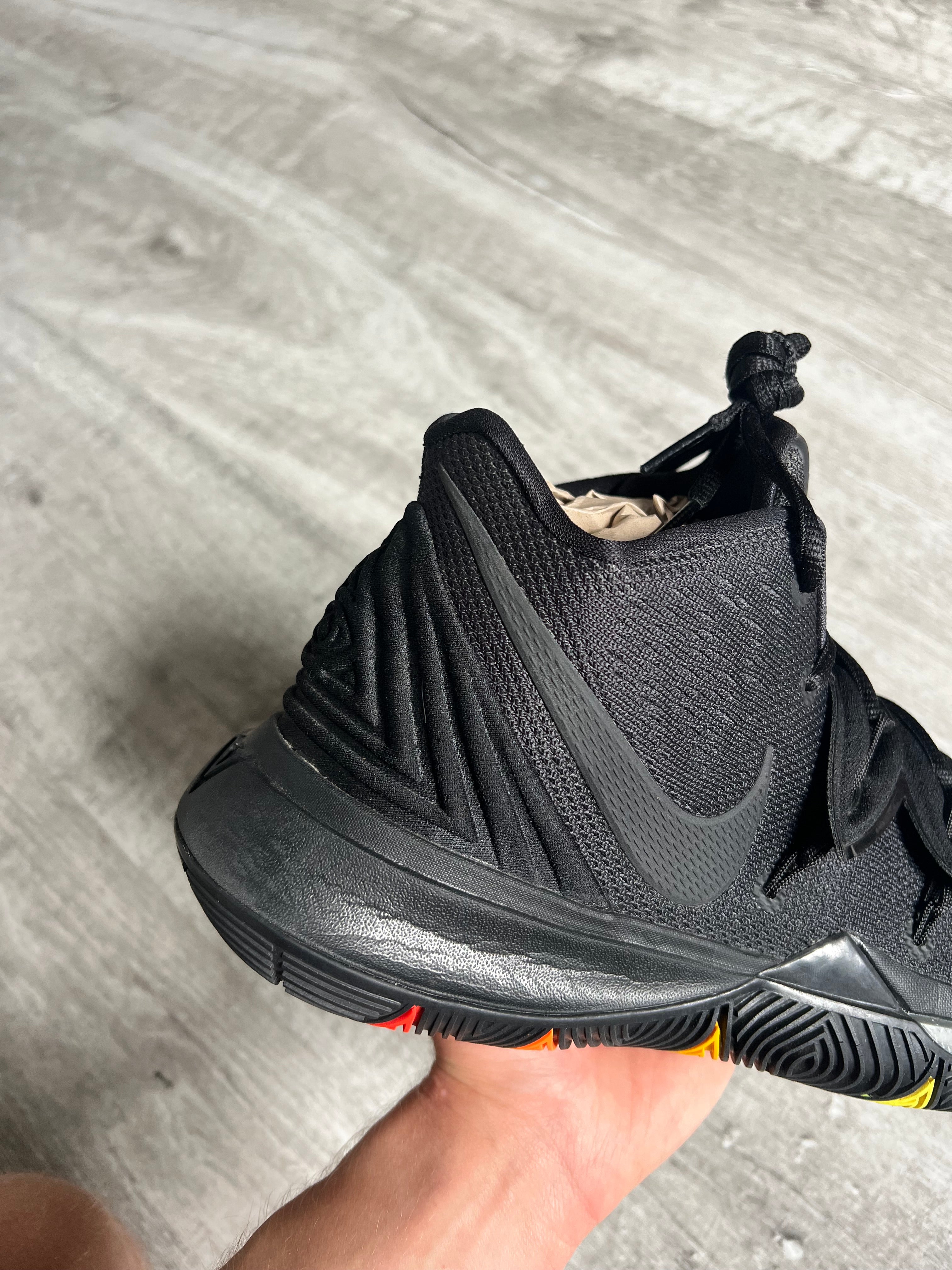 Buty Nike Kyrie 5 Black Rainbow Soles