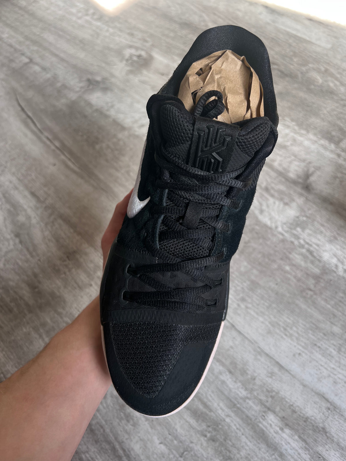 Buty Nike Kyrie 3 Black Suede