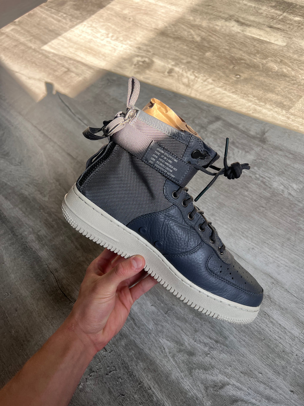 Buty Nike SF Air Force 1 Mid Dark Grey