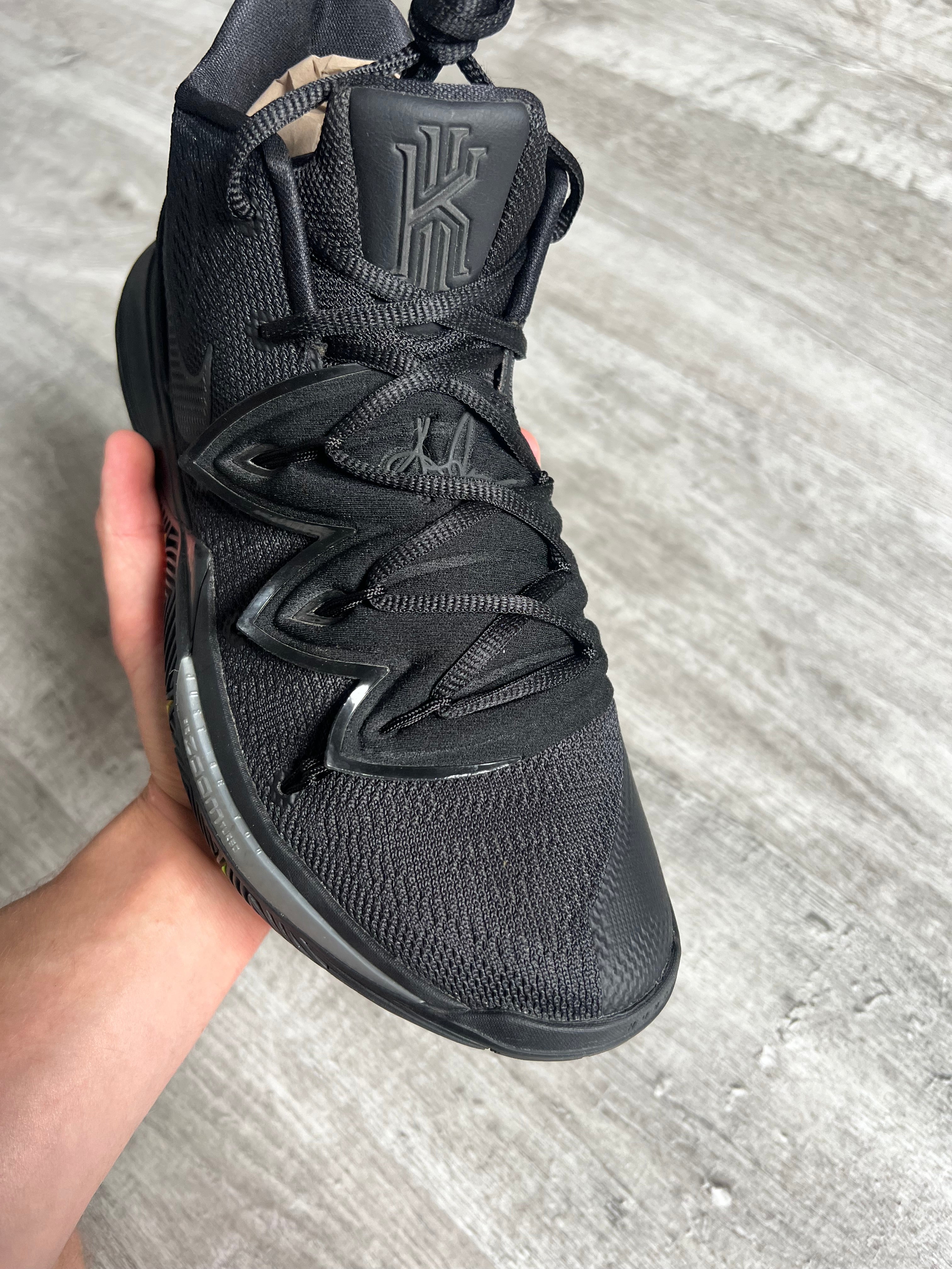 Buty Nike Kyrie 5 Black Rainbow Soles