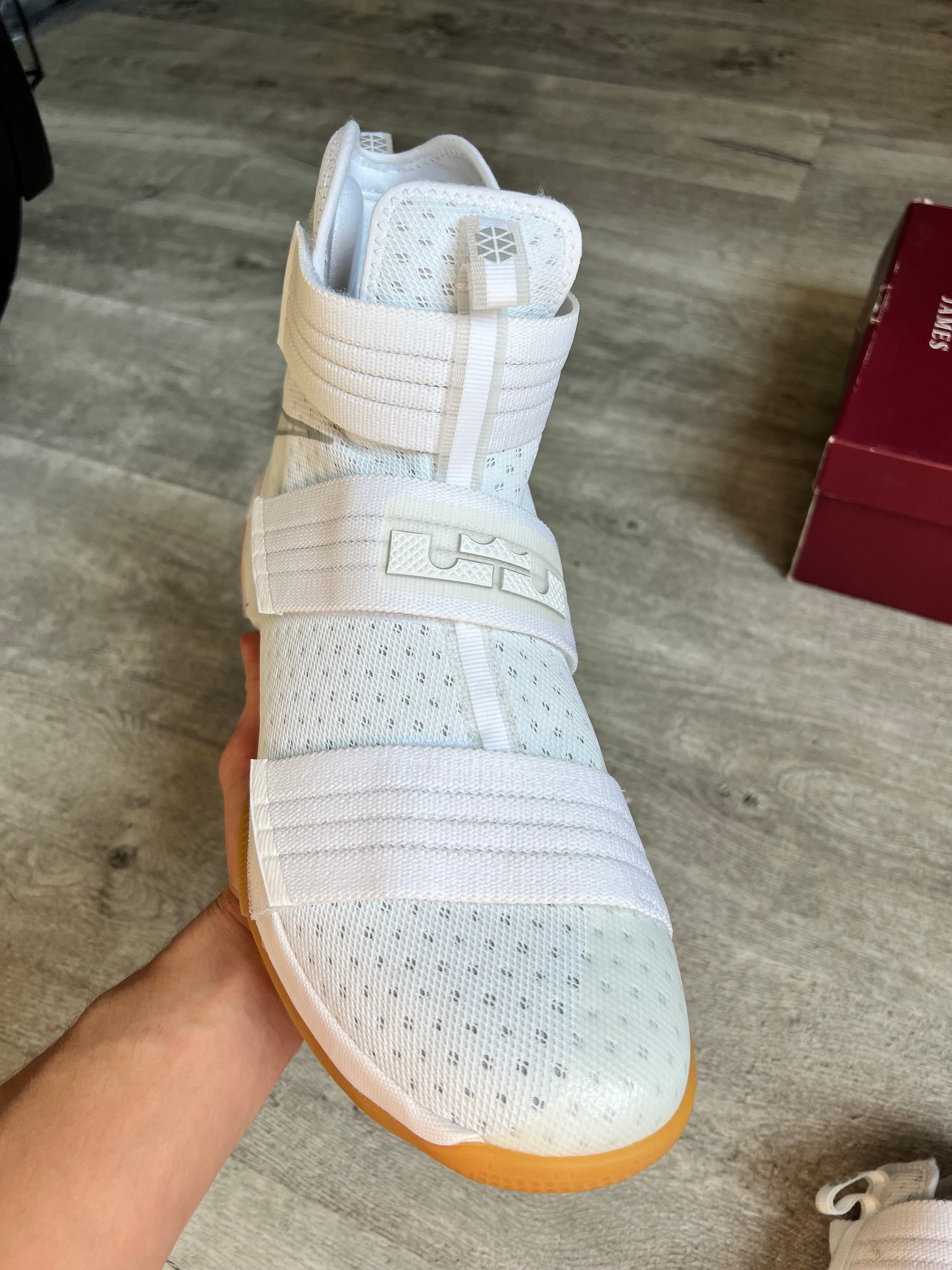 Buty Nike Lebron Zoom Soldier 10 Strive For Greatness