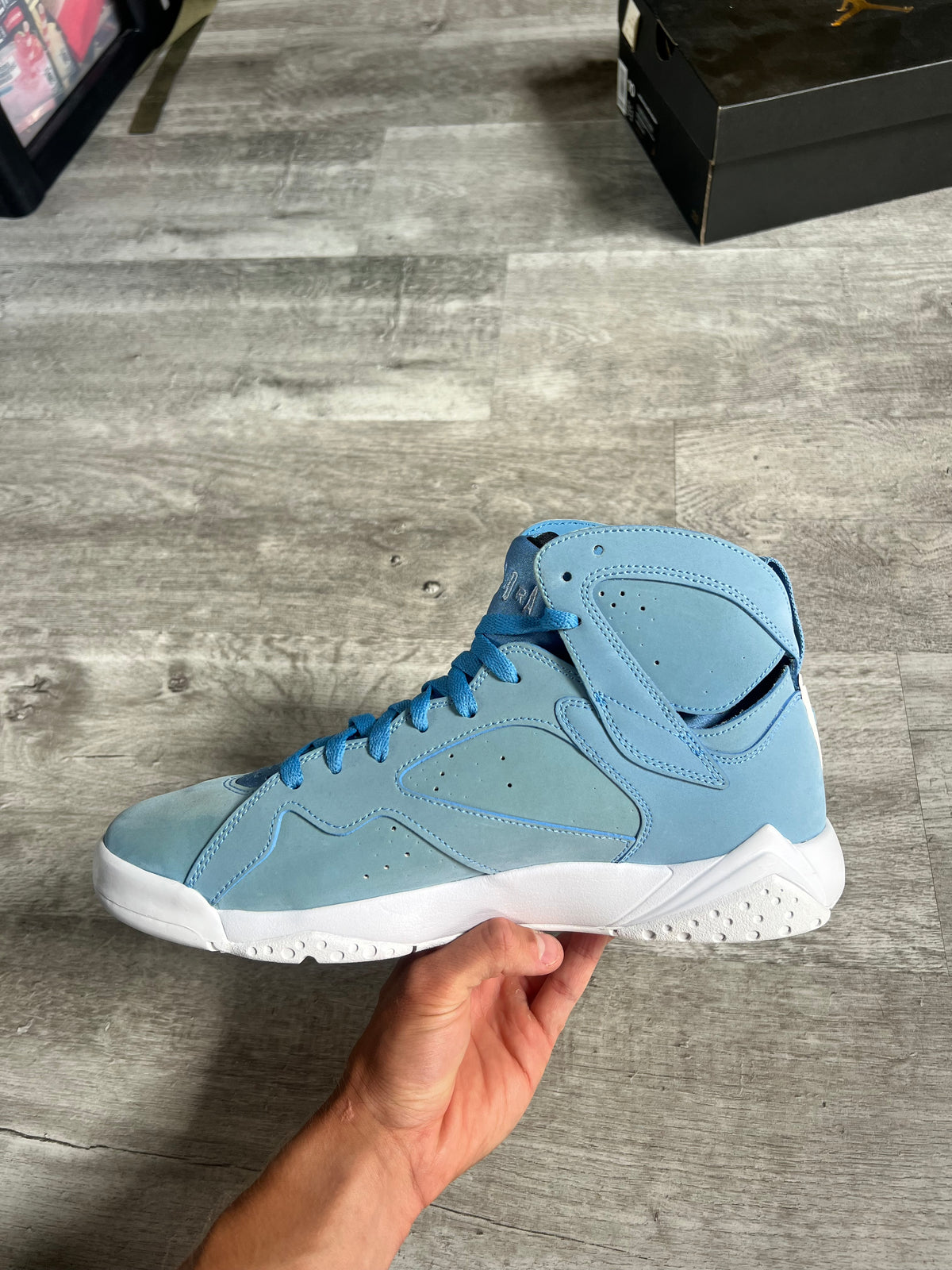 Buty Jordan 7 Retro Pantone
