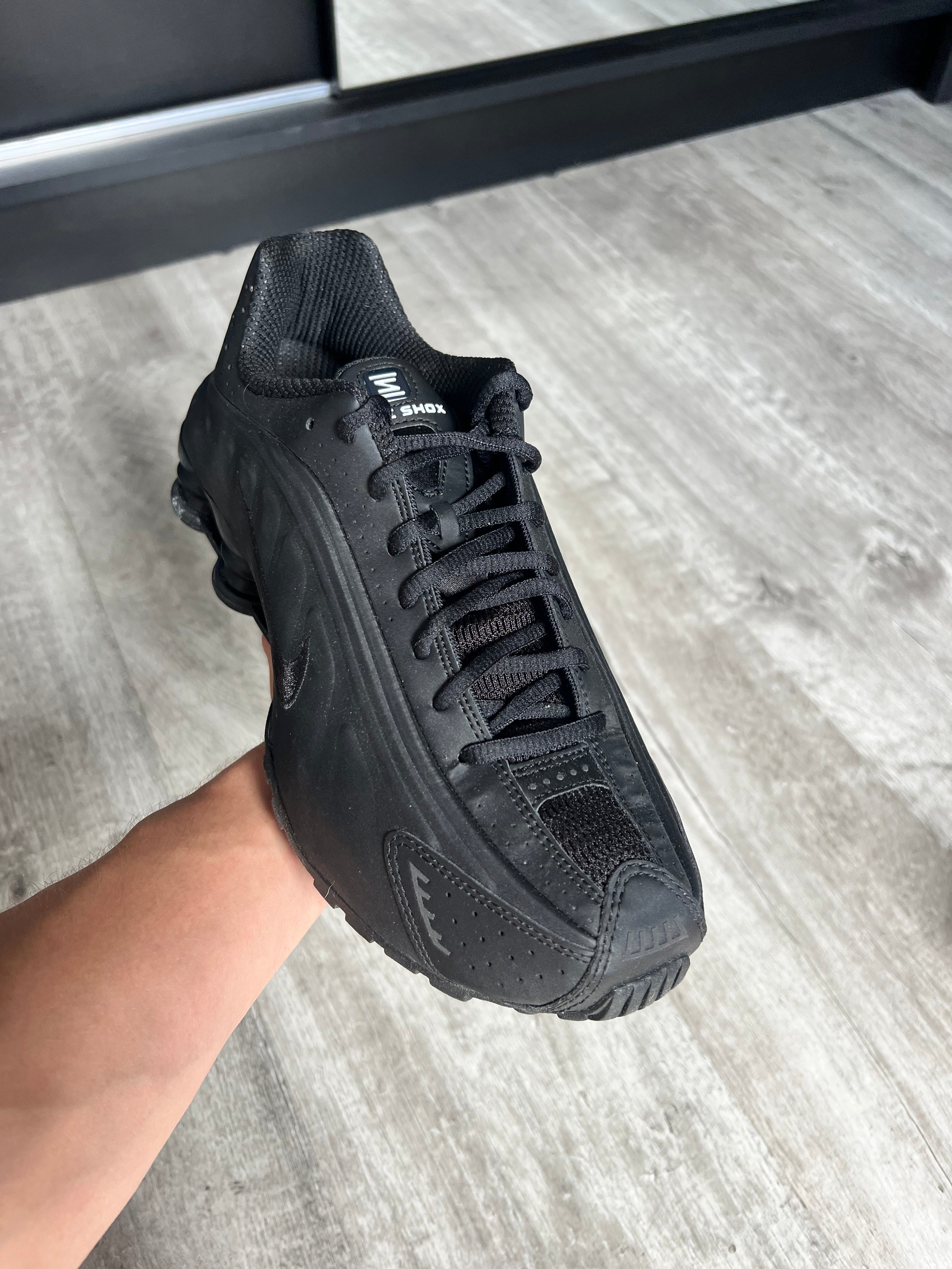 Buty Nike Shox R4 Triple Black Matte