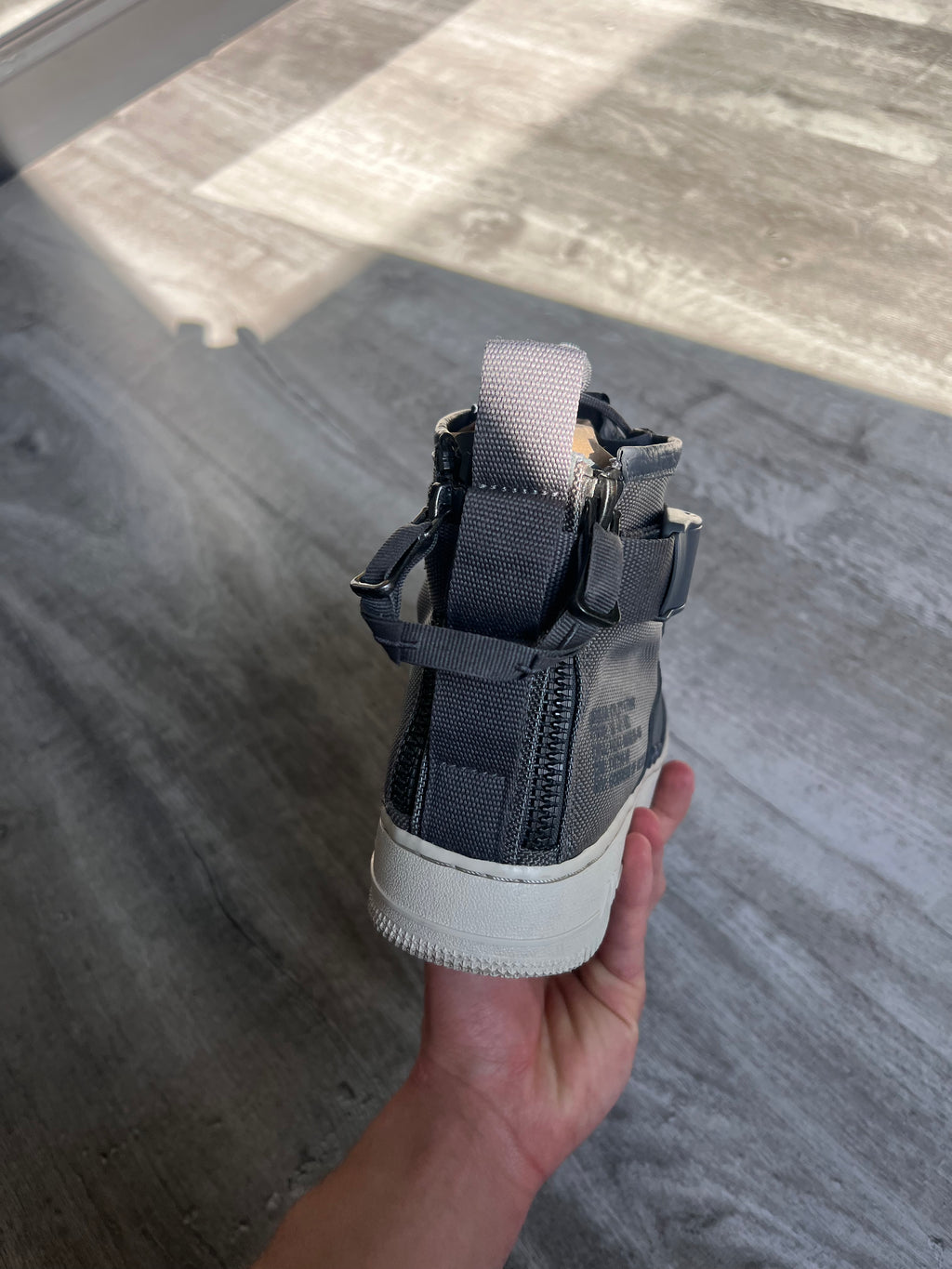 Buty Nike SF Air Force 1 Mid Dark Grey