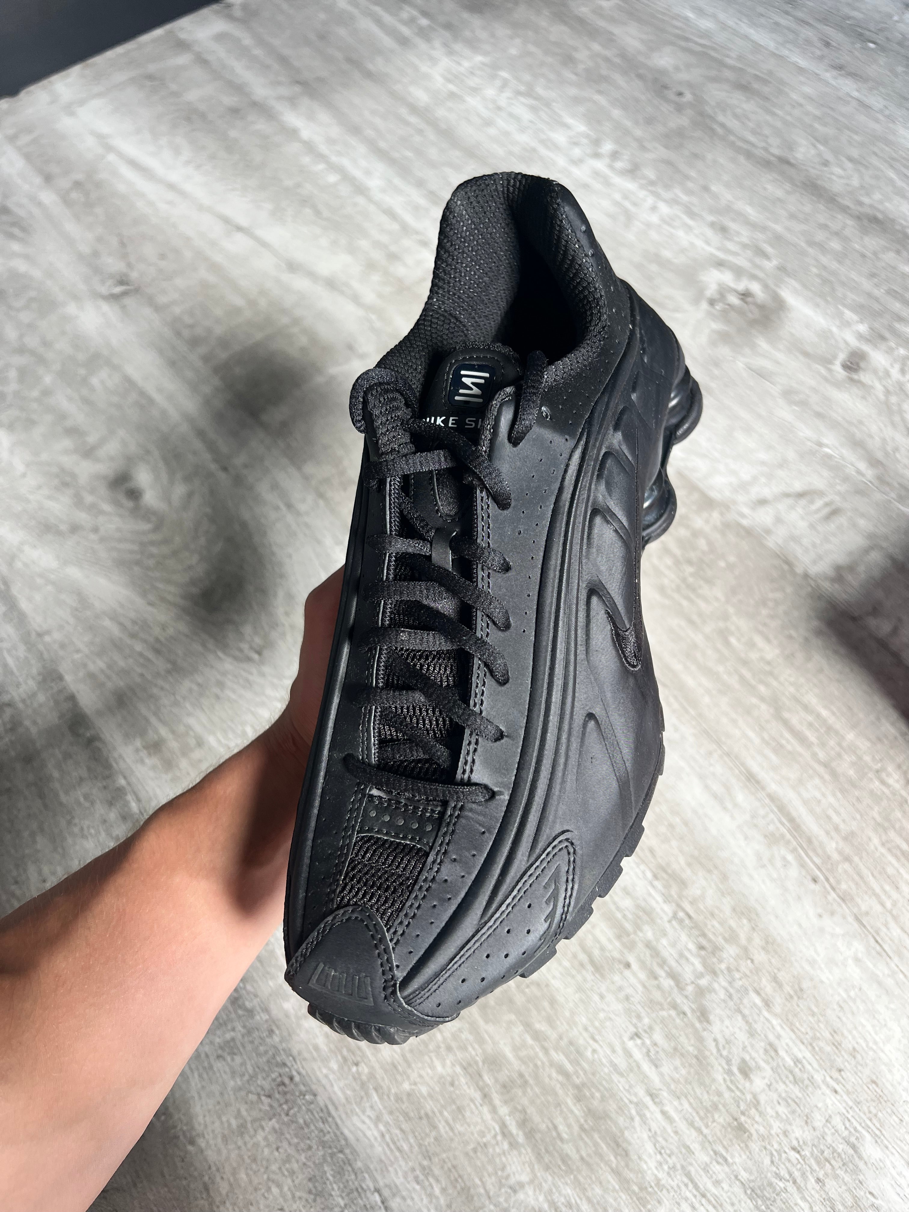 Buty Nike Shox R4 Triple Black Matte