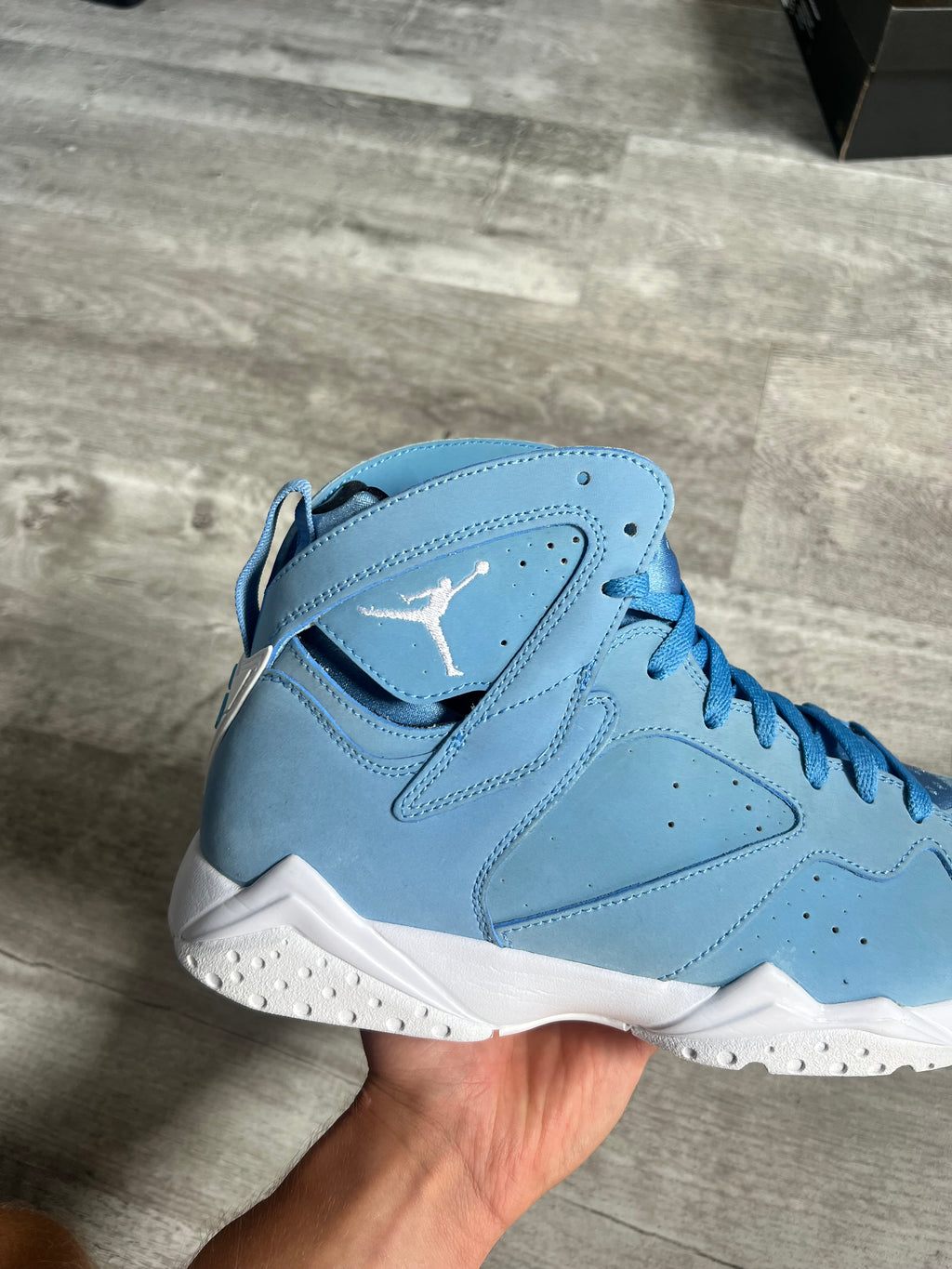 Buty Jordan 7 Retro Pantone
