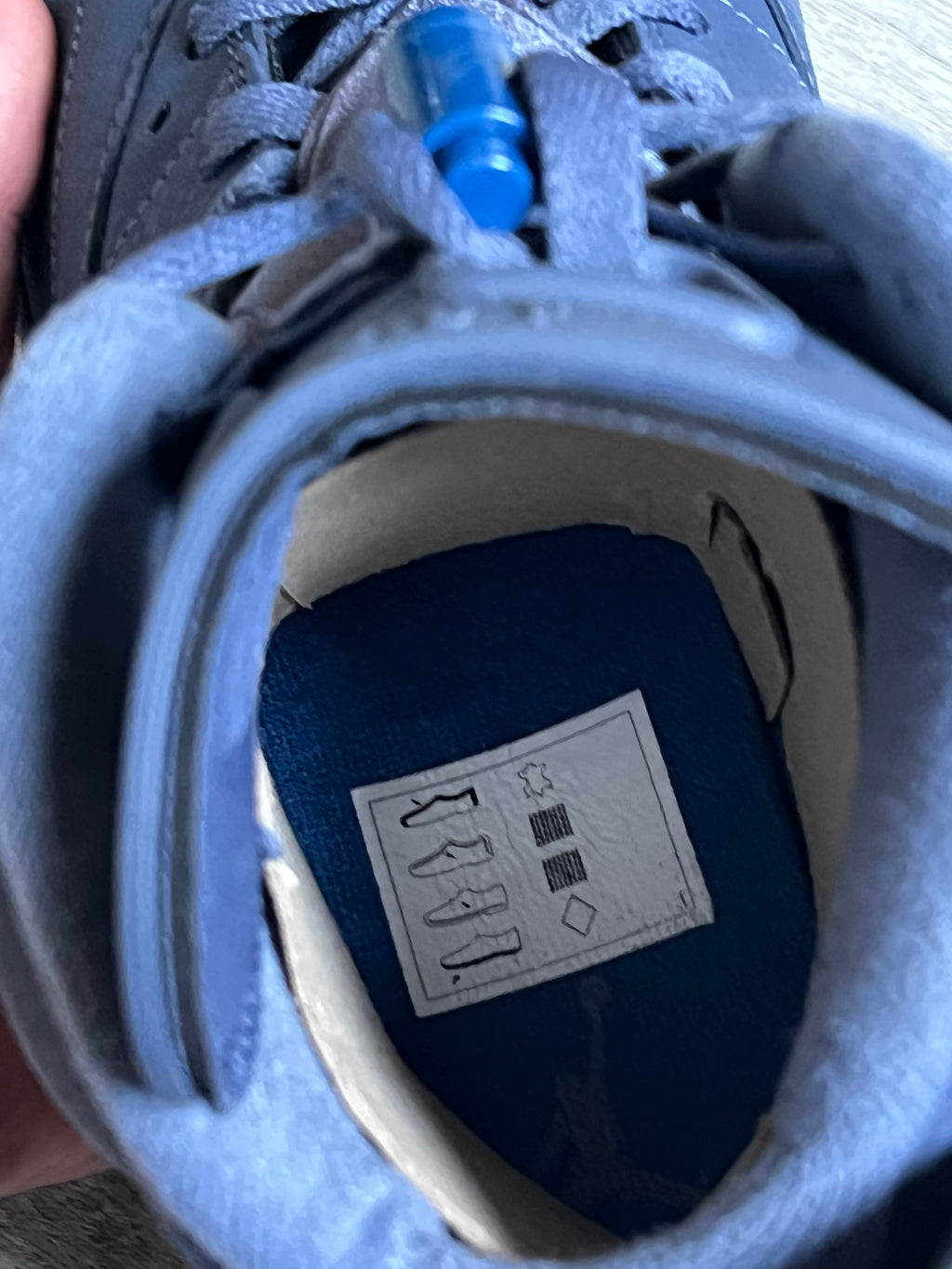 Buty Jordan 6 Retro Diffused Blue